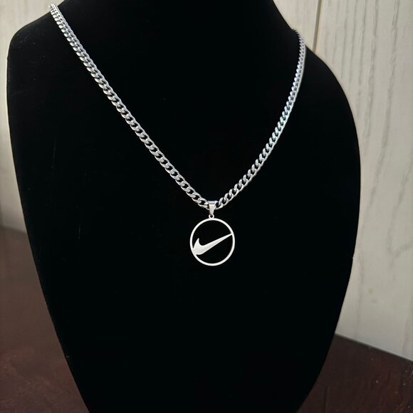 Nike Swoosh Necklace - Silver Plated - 5mm Cuban - 22" Chain - Easter Gift - Picture 2 of 3
